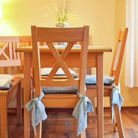 Elegant In Borstendorf, Cleaning Included Grunhainichen
