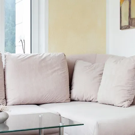 Elegant In Borstendorf, Cleaning Included * Grunhainichen